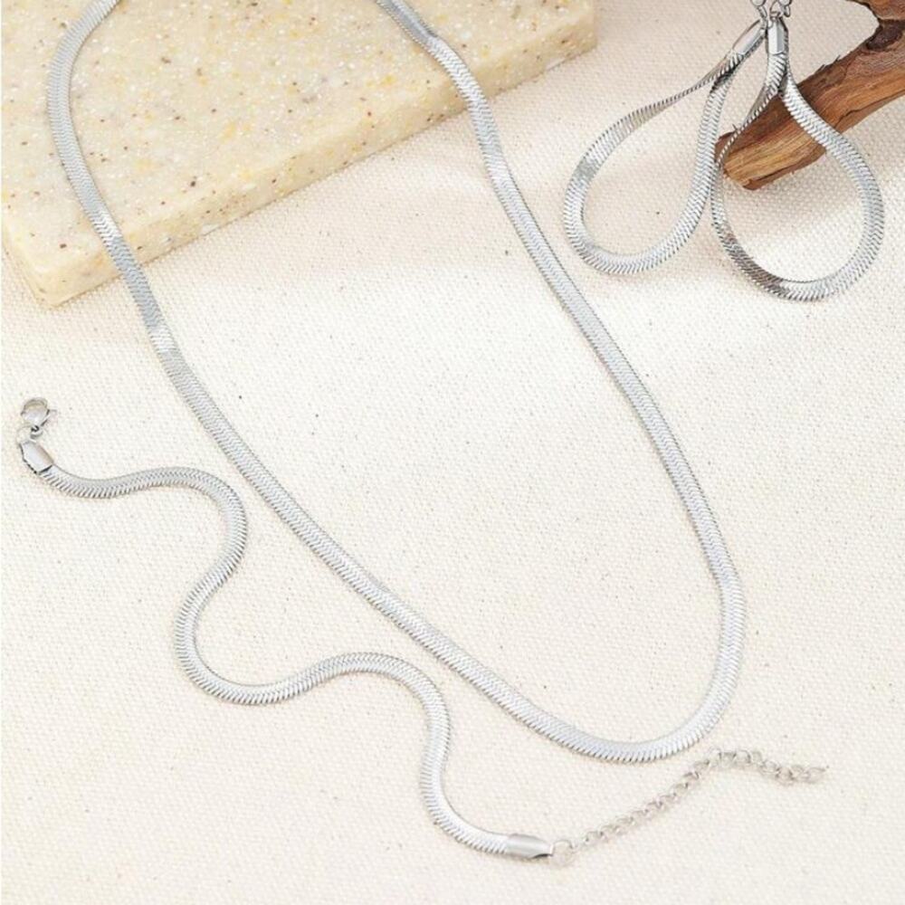 Sterling Silver Necklace Earrings Bracelet Set, Three piece Herringbone Set - Picture 5 of 7